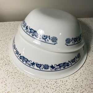 2 pc set of large serving bowls Vintage Corelle Town & Country